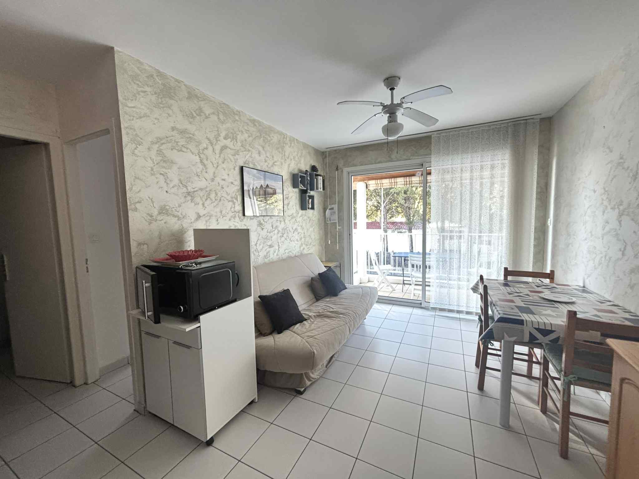 Joli appartement en centre ville, idéalement situé à 400m des plages et des commerces